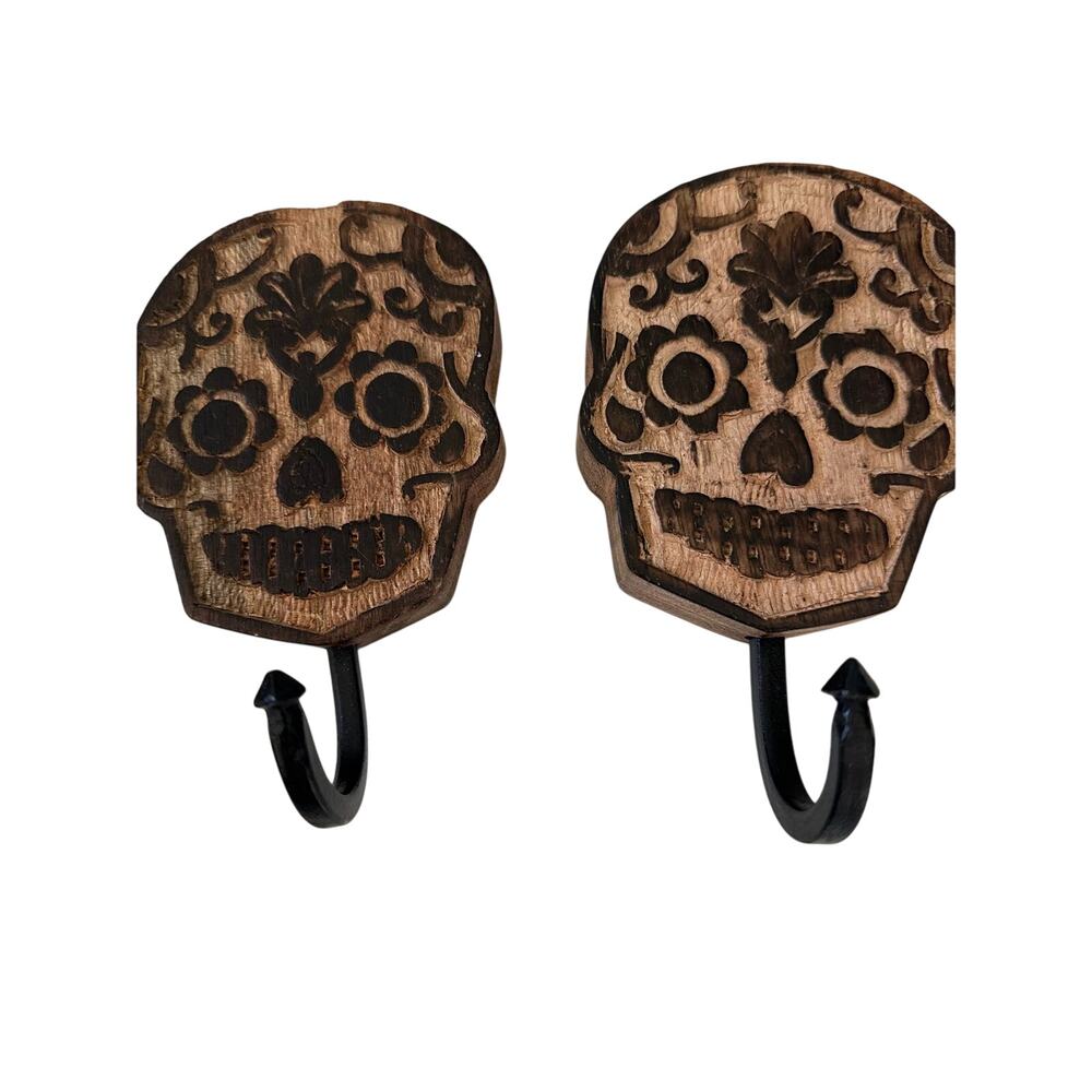 Halloween Skull Rustic Wood Hook Hangers - Picture 3 of 13